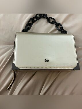 Cloe Gold Metallic Small Handbag Black Chain Handle READ Flaws - Missing Letters